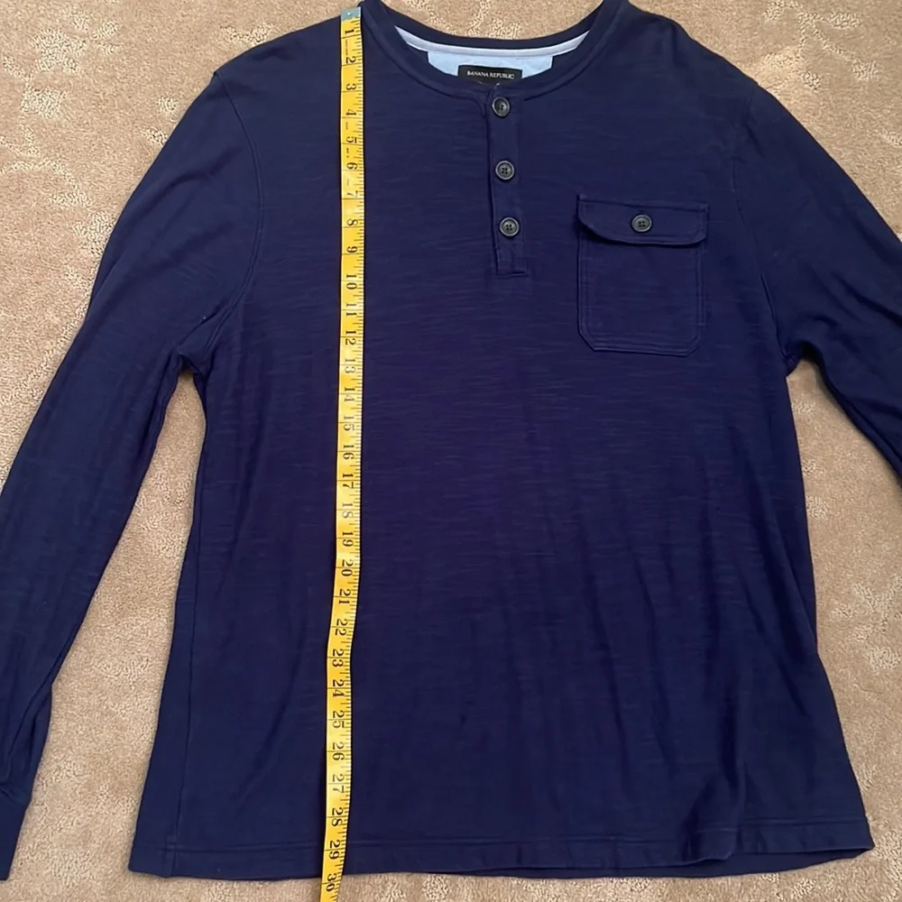 Banana Republic Men’s Long Sleeve Blue Henley, XL